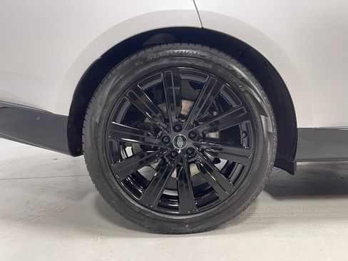 Used 2025 Land Rover Range Rover SE AWD/4WD image 15