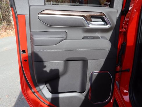 New 2026 GMC Sierra 3500 SLE w/ SLE Value Package image 21