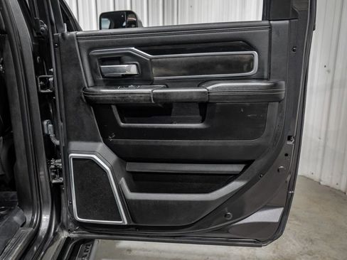 Used 2020 RAM 3500 Laramie w/ Night Edition image 47