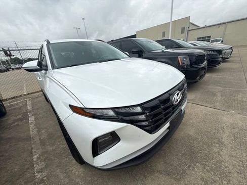 Used 2022 Hyundai Tucson SEL FWD image 3