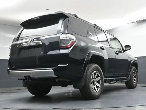 Used 2023 Toyota 4Runner TRD Off-Road Premium w/ Moonroof Package AWD/4WD image 27
