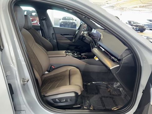 New 2026 BMW 530i w/ M Sport Package image 9