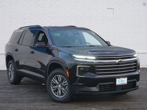 New 2026 Chevrolet Traverse LT w/ Driver Confidence Package image 2