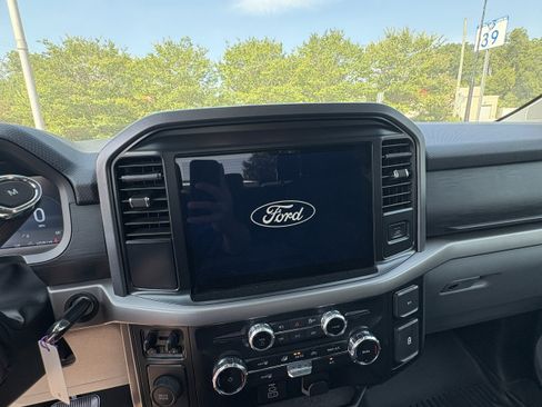 Used 2025 Ford F150 XLT w/ Equipment Group 301A Standard RWD image 13