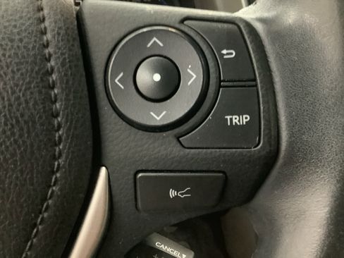 Used 2017 Toyota RAV4 XLE image 19