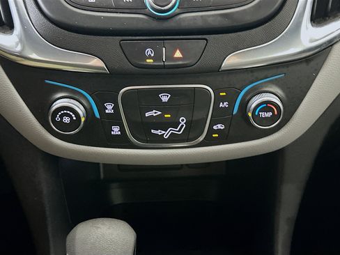 Used 2023 Chevrolet Equinox LS w/ LS Convenience Package FWD image 22