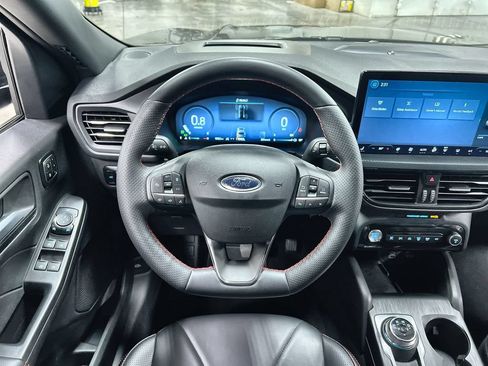 Used 2025 Ford Escape ST-Line Elite w/ Premium Technology Package AWD/4WD image 19