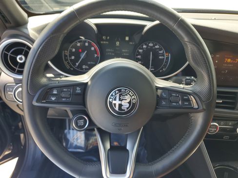 Used 2022 Alfa Romeo Giulia Ti w/ Active Assist Plus Package image 18