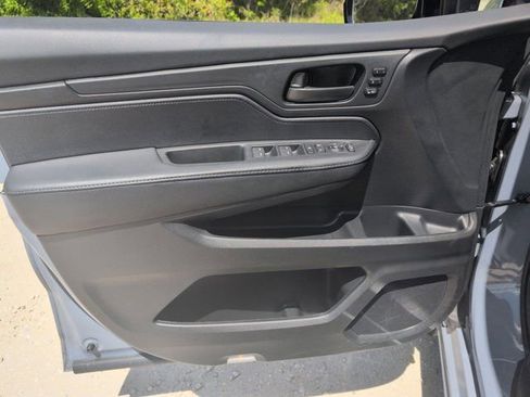 Used 2025 Honda Odyssey Sport-L image 11