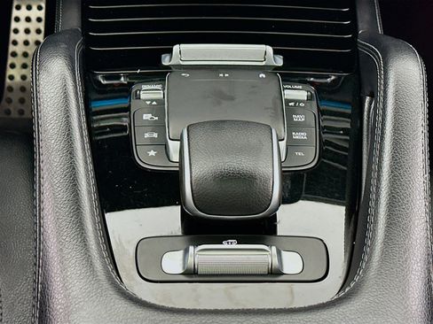 Used 2022 Mercedes-Benz GLS 450 4MATIC w/ AMG Line Exterior image 14