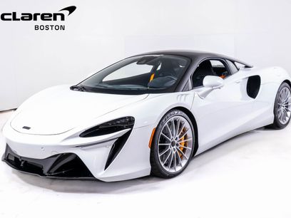 New 2026 McLaren Artura