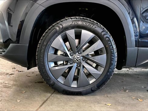 Used 2023 Volkswagen Taos S image 11