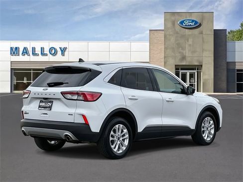 Used 2022 Ford Escape SE w/ Convenience Package image 2