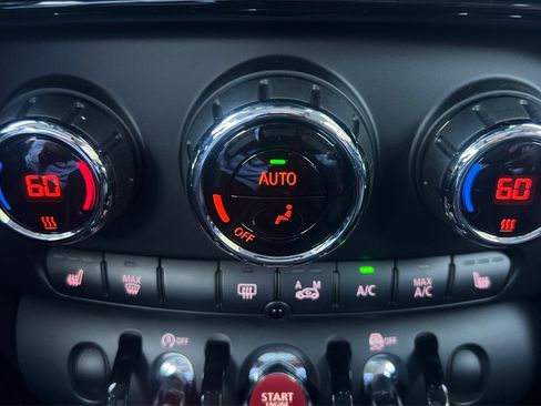 Used 2017 MINI Cooper Clubman S image 29