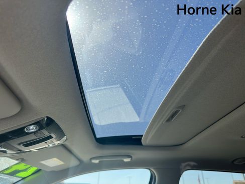 Certified 2024 Kia Niro Wave FWD image 19