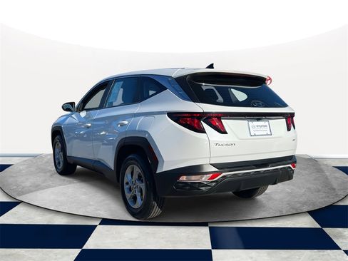 Certified 2022 Hyundai Tucson SE image 3