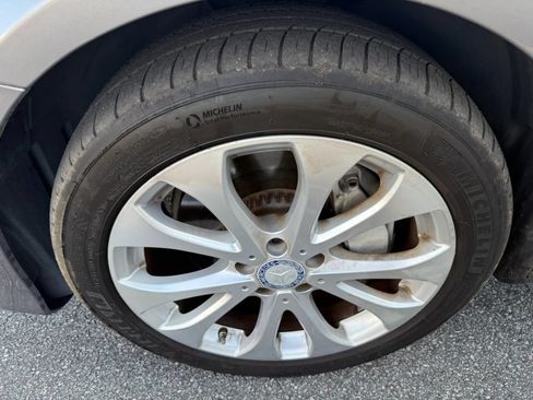 Used 2017 Mercedes-Benz E 300 image 12