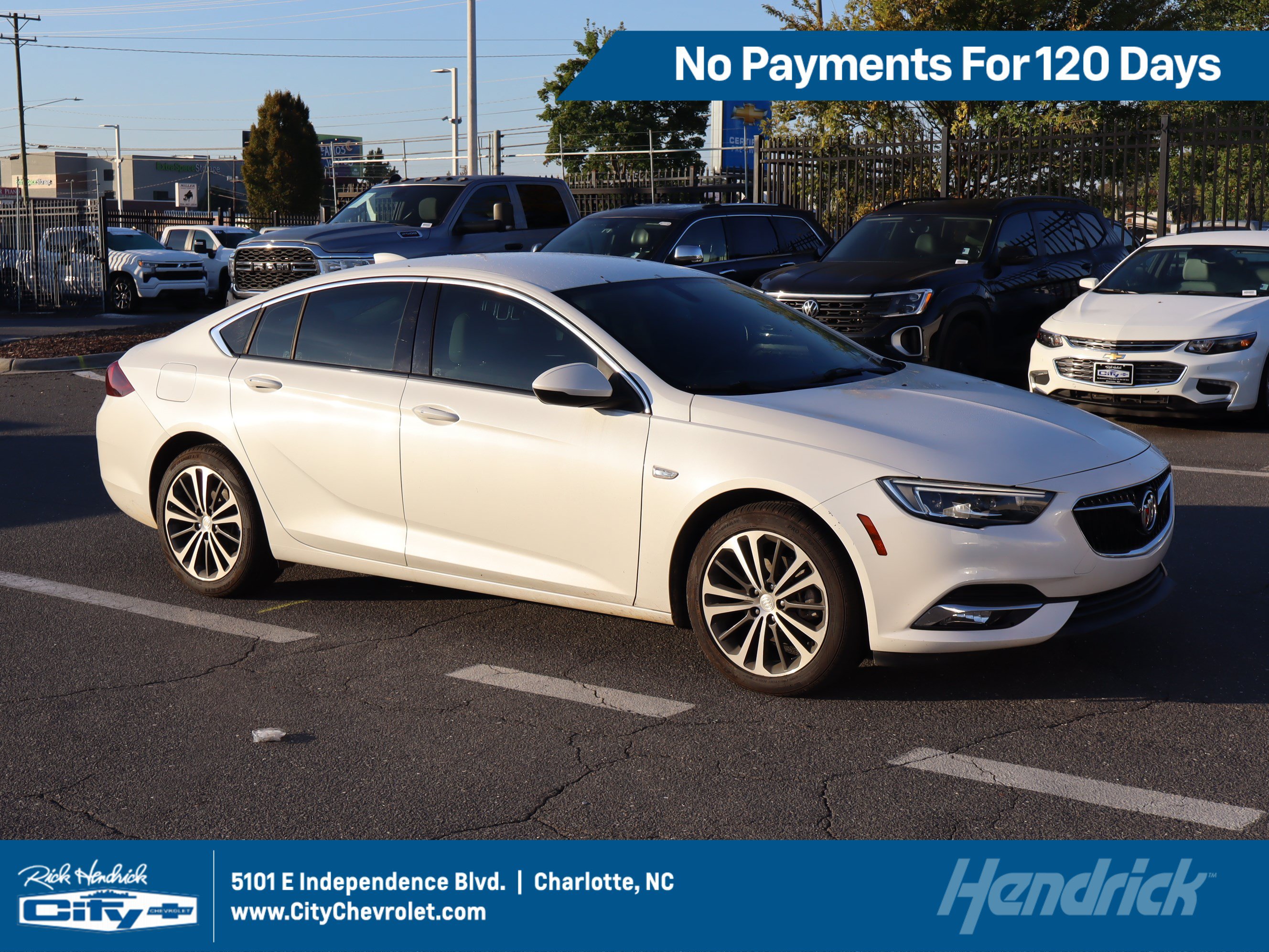 Used 2019 Buick Regal Essence w/ Driver Confidence Package I FWD image 1