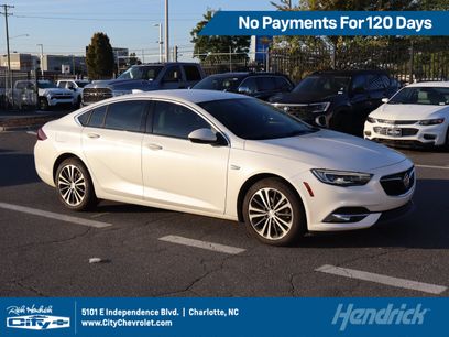 Used 2019 Buick Regal Essence w/ Driver Confidence Package I