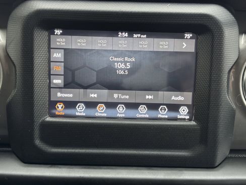 Used 2021 Jeep Wrangler Unlimited Sahara w/ Cold Weather Group image 18