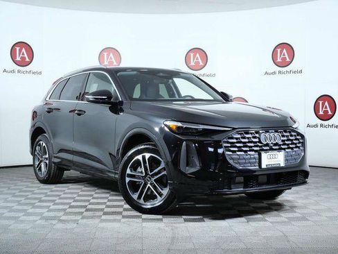 New 2025 Audi Q5 Premium Plus image 1