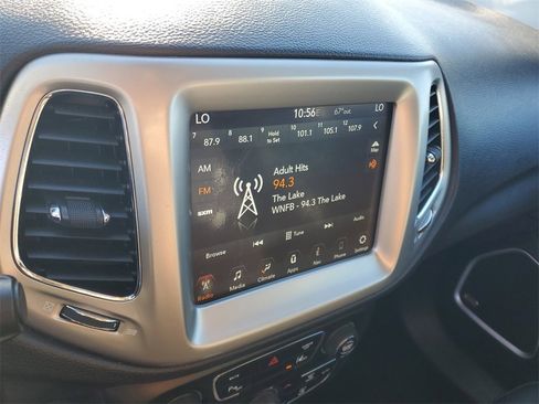 Used 2017 Jeep Compass Latitude w/ Popular Equipment Group image 21