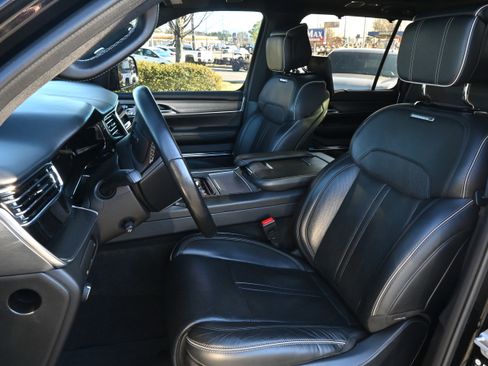 Used 2022 Jeep Grand Wagoneer Series II Obsidian image 7