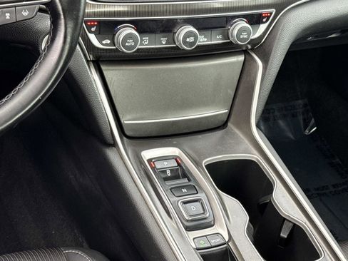 Used 2020 Honda Accord Sport image 4