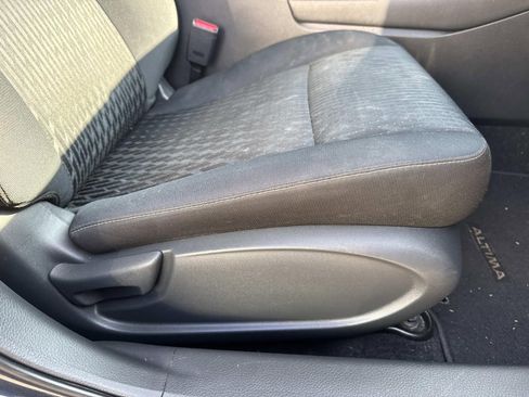 Used 2018 Nissan Altima 2.5 SV image 12