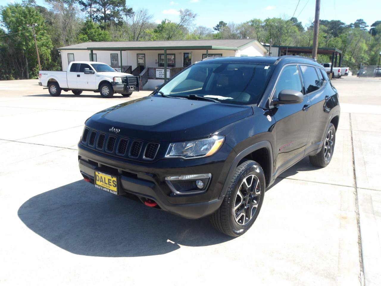 Used 2020 Jeep Compass Trailhawk AWD/4WD image 2