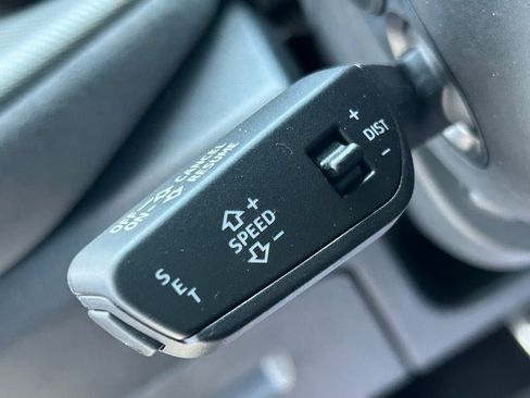 Used 2025 Audi SQ5 Premium Plus w/ Premium Plus Package image 75