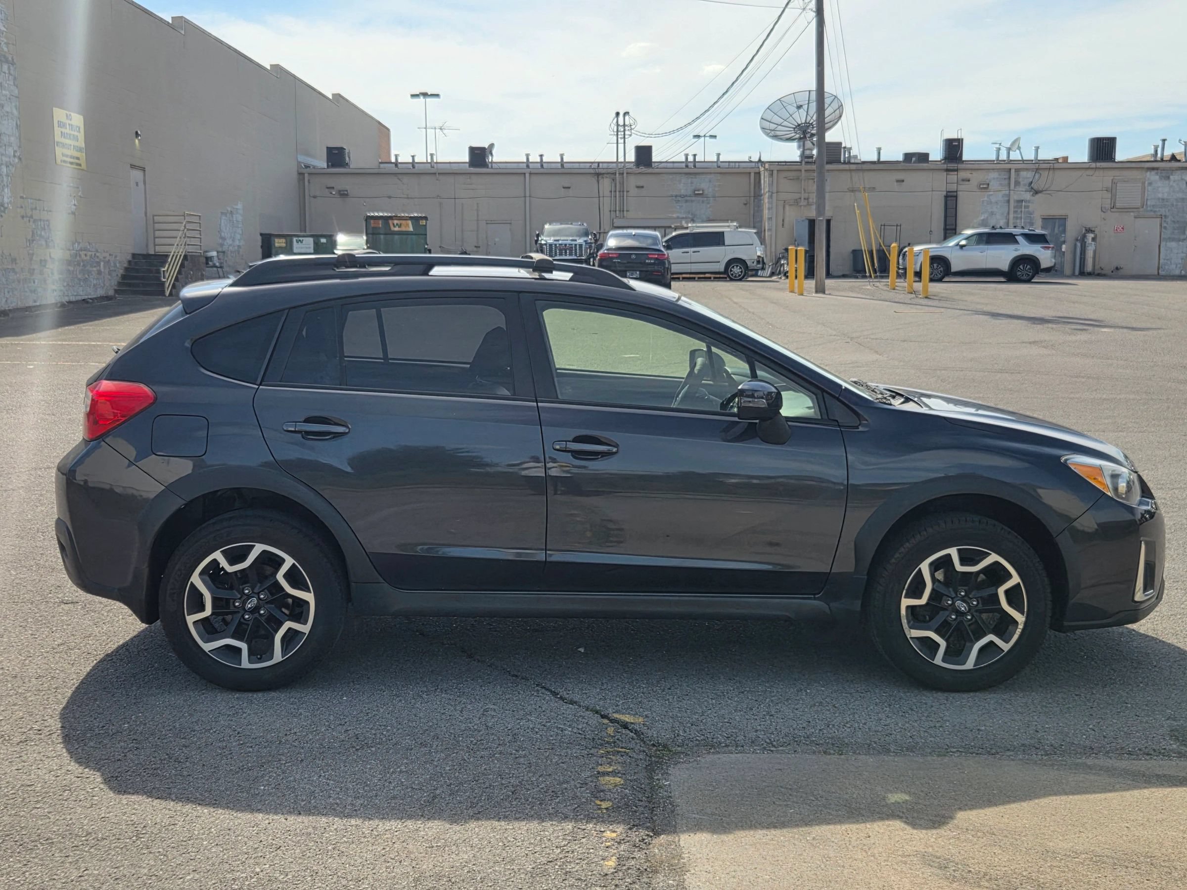 Used 2016 Subaru Crosstrek 2.0i Limited AWD/4WD image 4