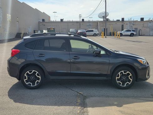 Used 2016 Subaru Crosstrek 2.0i Limited AWD/4WD image 4