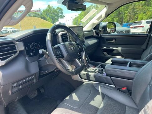 Used 2024 Toyota Tundra Limited AWD/4WD image 6