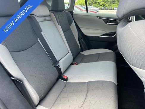 Used 2020 Toyota RAV4 XLE AWD/4WD image 22