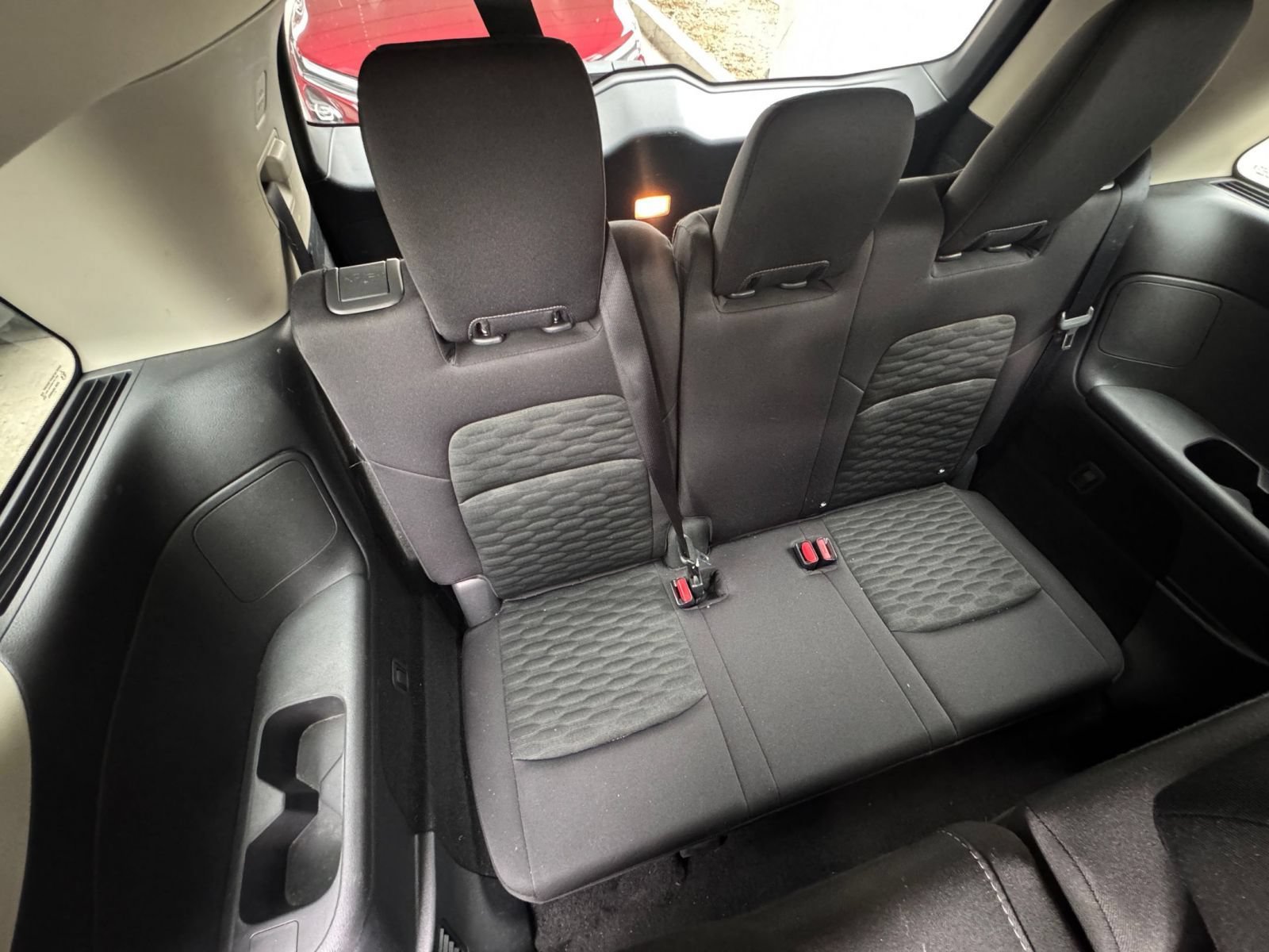 Used 2025 Nissan Pathfinder SV AWD/4WD image 30