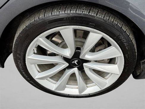 Used 2018 Tesla Model 3 Long Range RWD image 10