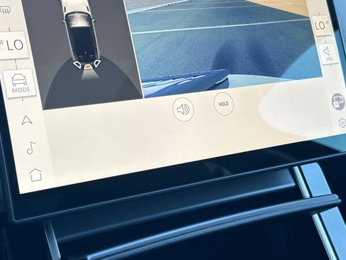 Certified 2025 Land Rover Range Rover Velar Dynamic SE image 24