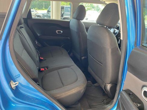 Used 2016 Kia Soul + w/ Designer's Package FWD image 18