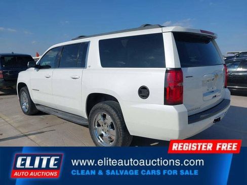 Used 2017 Chevrolet Suburban LT image 6