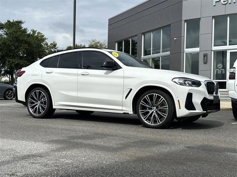 Used 2023 BMW X4 M40i w/ Premium Package image 9