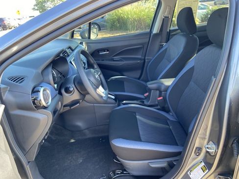 Used 2025 Nissan Versa SV w/ Trunk Package FWD image 34