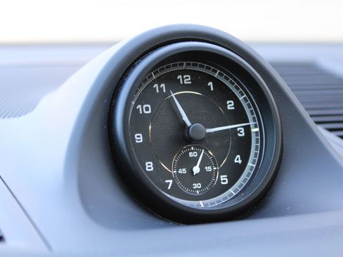 Certified 2022 Porsche Macan image 21