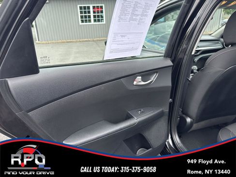 Used 2020 Kia Forte LXS FWD image 20