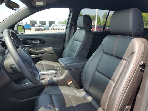 Used 2023 Chevrolet Traverse RS w/ LPO, Floor Liner Package FWD image 5