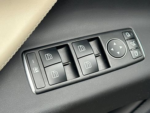 Used 2020 Tesla Model X Long Range image 13