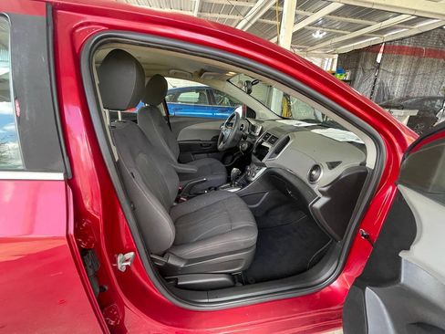 Used 2016 Chevrolet Sonic LT w/ Wheels and Fog Lamp Package FWD image 17
