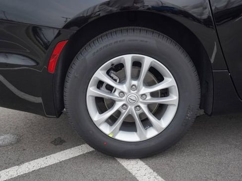 New 2026 Chrysler Pacifica Select FWD image 40