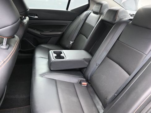 Used 2021 Nissan Altima 2.5 SR w/ SR Premium Package FWD image 18
