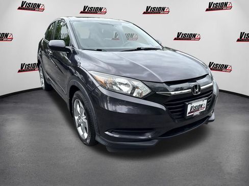 Used 2017 Honda HR-V LX image 3